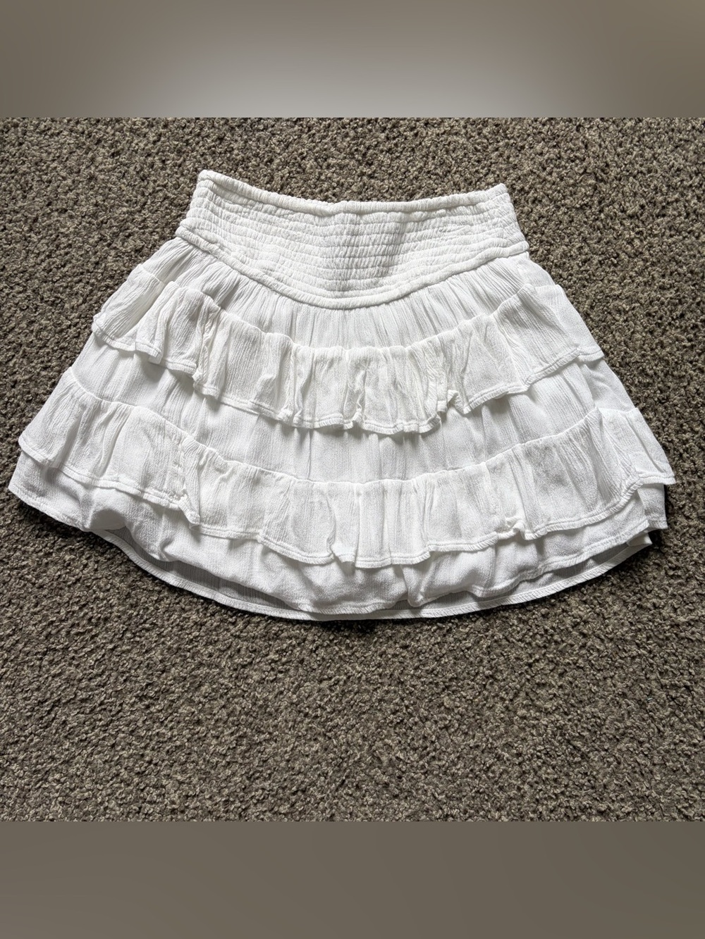 Hollister white mini ruffle skirt